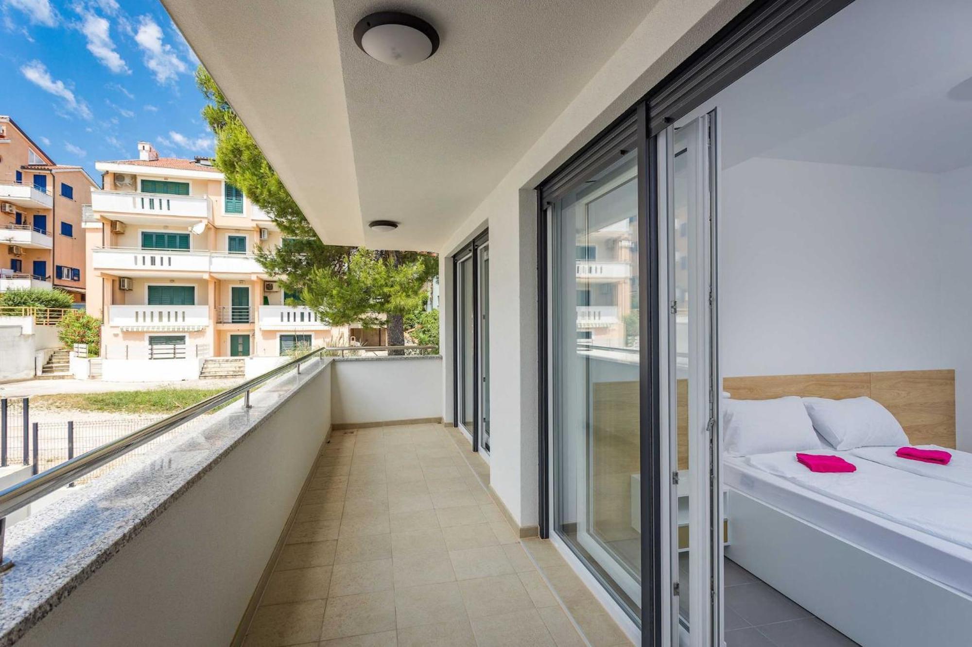 Apartments At Villa Frida Premantura Esterno foto